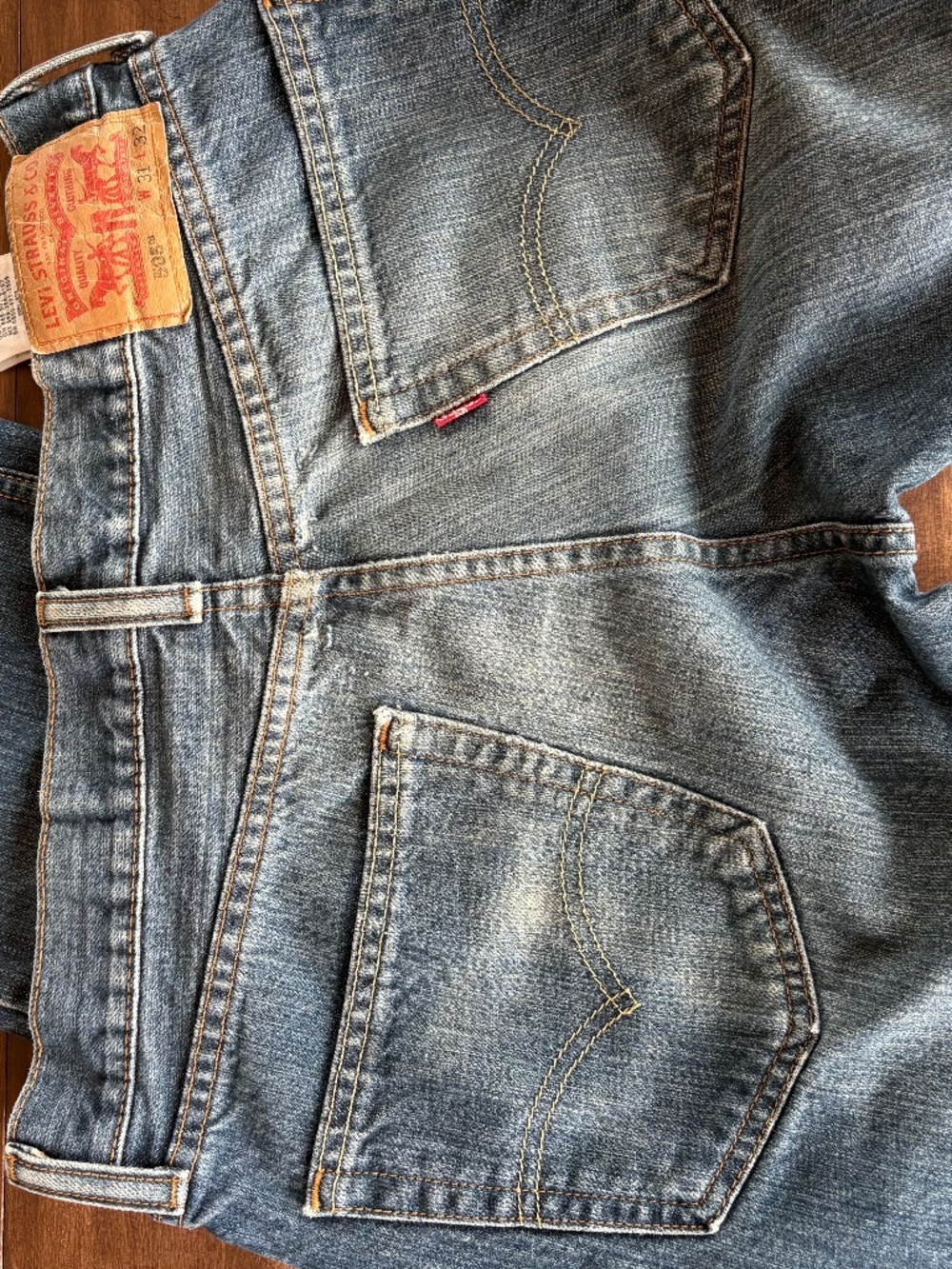 Levi Strauss & Co 505 Mens Jeans Regular Fit Blue Denim Size 31x34 - Picture 11 of 14
